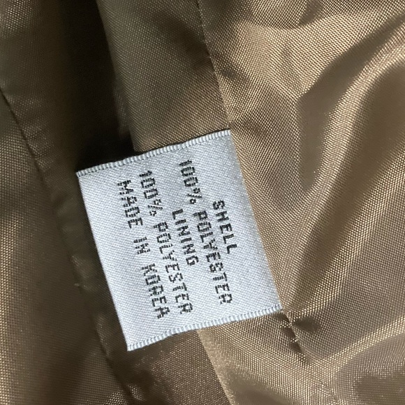 Talbots
12P
Camel Jacket
Feels like suede
Shoulder pads - Picture 5 of 6